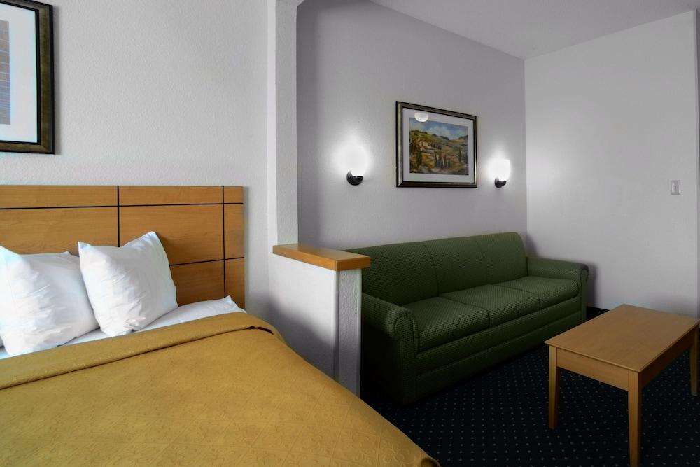 Quality Inn & Suites Springfield Southwest Near I-72 Extérieur photo