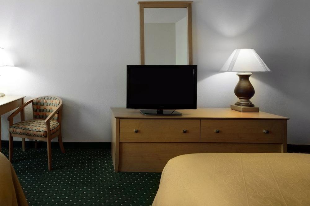 Quality Inn & Suites Springfield Southwest Near I-72 Extérieur photo
