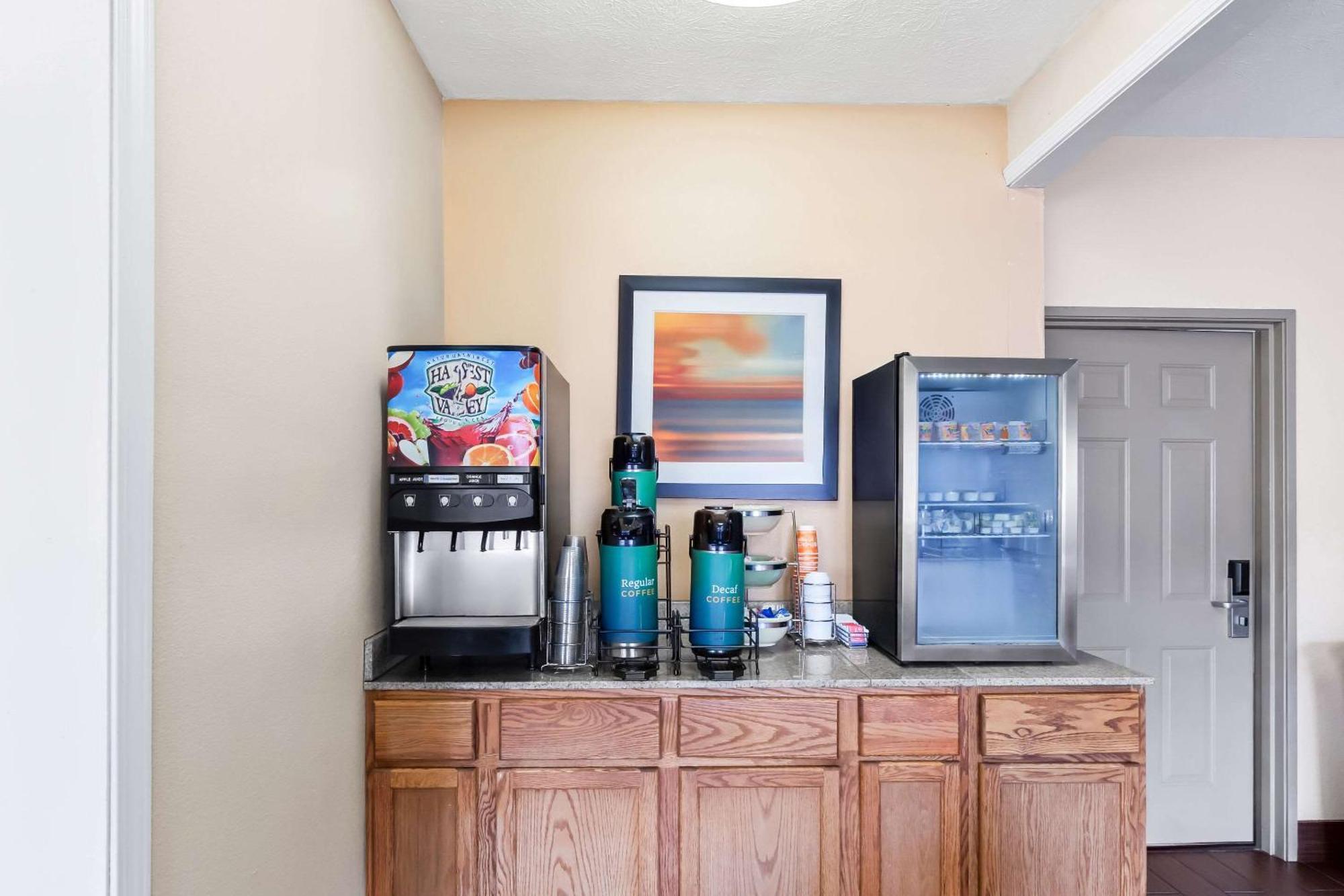 Quality Inn & Suites Springfield Southwest Near I-72 Extérieur photo