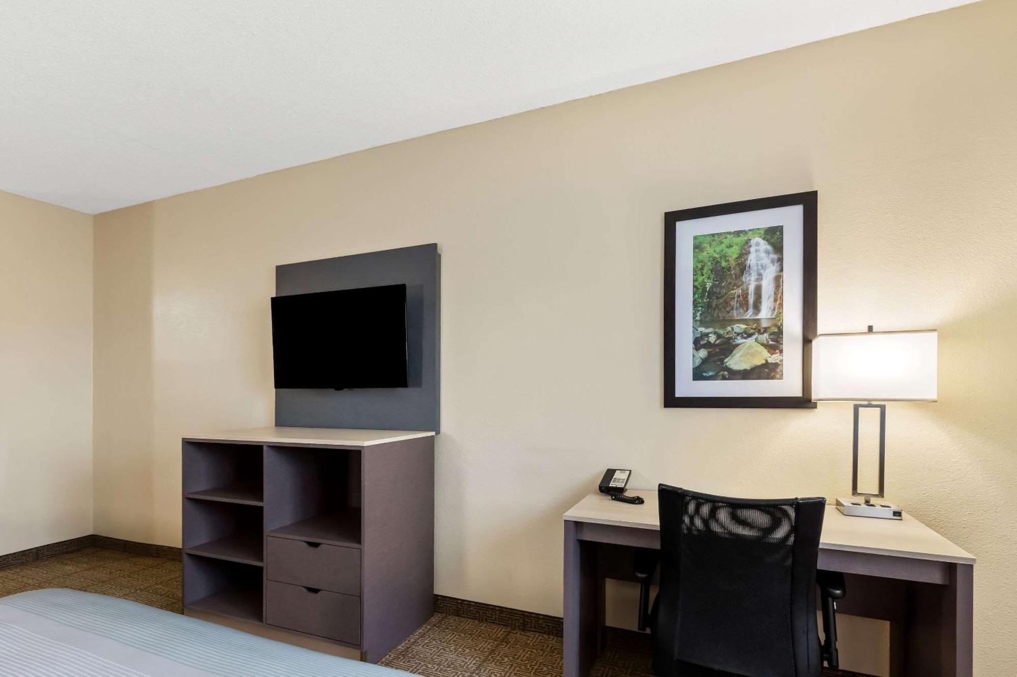 Quality Inn & Suites Springfield Southwest Near I-72 Extérieur photo
